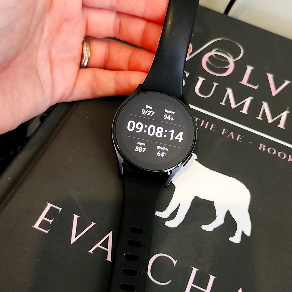 SAMSUNG Galaxy Watch 5 [2022] Latin Specs (40mm) Bluetooth Aluminum Case
